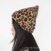 Stock Leopard Printed Hats Winter Warm Cuffed Knitted Hat for Woman